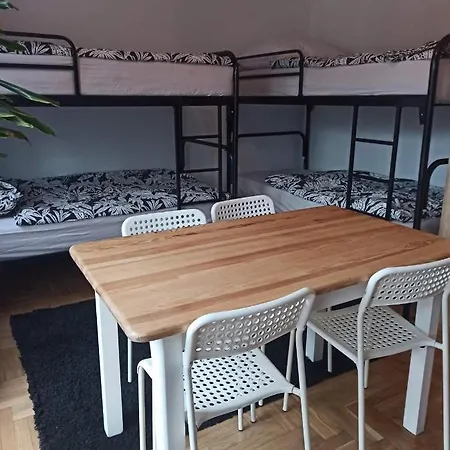 Hotel-hostel Saska * Varşova