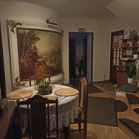 Hotel-hostel Saska ワルシャワ